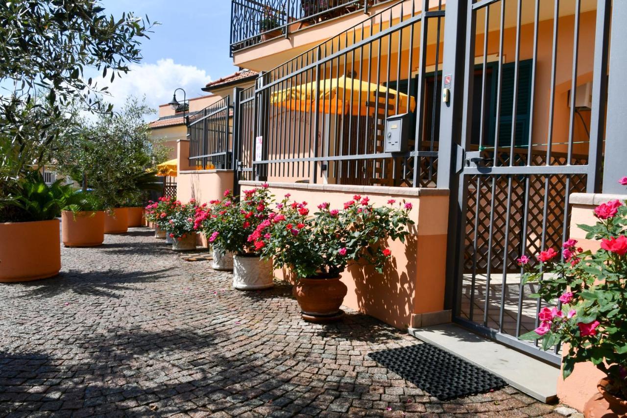 Gli Angeli Agriturismo Villa Cisano sul Neva Exterior photo